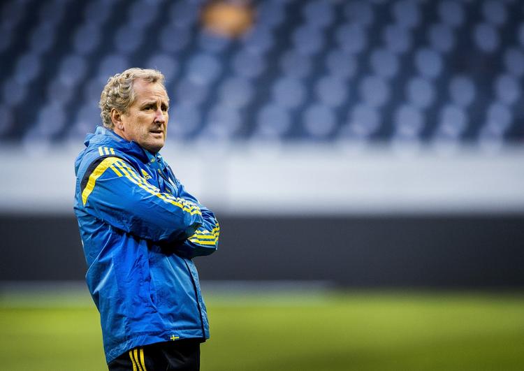 Arbejdstøjet. Hamrén har været landstræner siden 2009. 