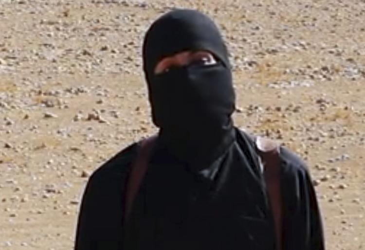Død. Jihad John har med en kniv skåret halsen over på flere britiske, amerikanske og japanske gidsler i Syrien. 