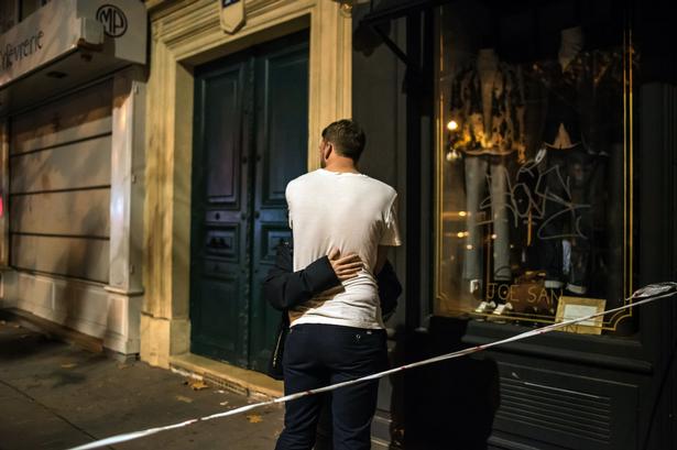 Lidt væk fra koncertstedet Bataclan. 