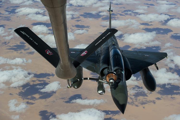 Mirage. Frankrig har blandt andet brugt de såkaldte Mirage-fly til at bombe mål i Raqqa for at få ram på Islamisk Stat. 
