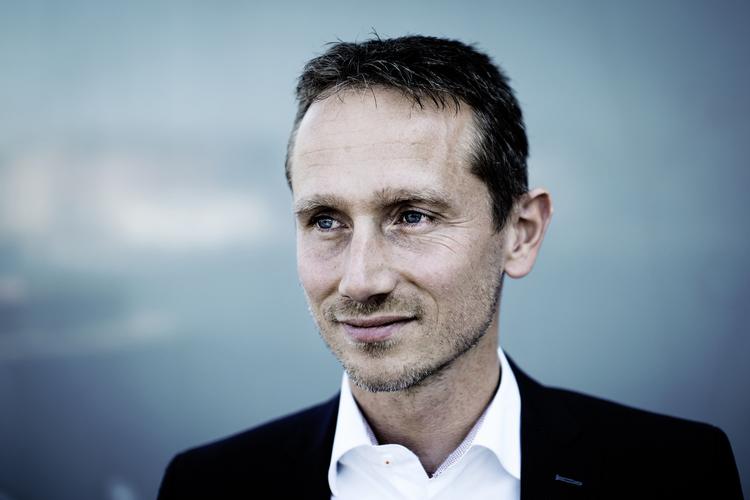 Åbning. Udenrigsminister Kristian Jensen (V) overvejer at udvide de danske F-16 kampflys mandat til også at omfatte Syrien. 
