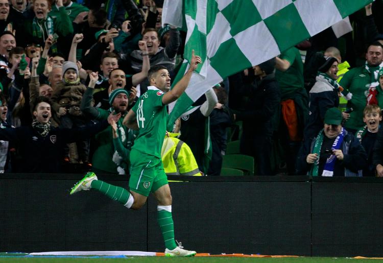 MÅLSCORER. Begge målene mod Bosnien blev sparket i kassen af Stokespilleren Jonathan Walters. 