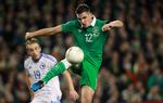 EM-KLAR. Da Ciaran Clark og Irland flugtede Bosnien-Hercegovina ud af regnskabet, blev der plads til Danmark i Em-slutrundens tredje seedningslag. 