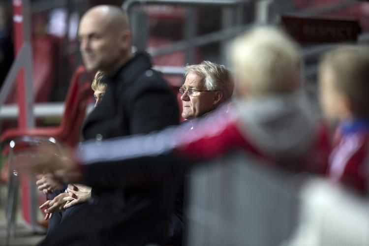 JUBILÆUM. Med landskampen mod Sverige nåede Morten Olsen op på 100 i Idrætsparken og Parken som spiller og landstræner. 