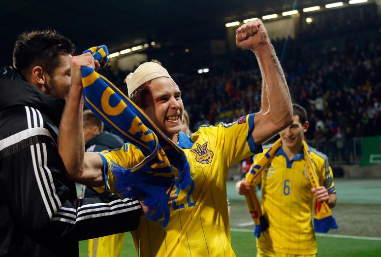 1-1. Efter en udligning i det sjette overtidsminut var Ukraine klar til EM. 