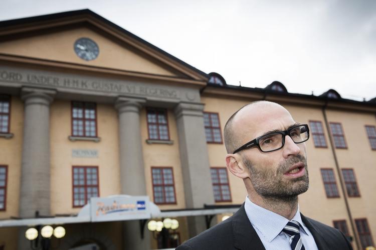 DBU. Claus Bretton-Meyer hævder, at landstrænerjobbet endnu ikke er besat. 
