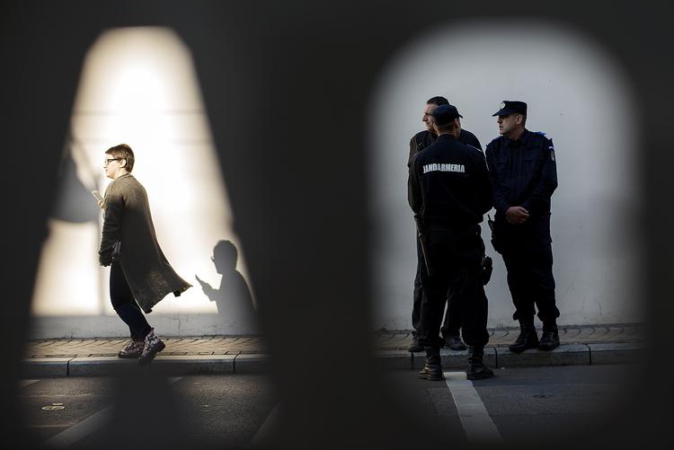 BEVÅGENHED. Weekendens blodige terrorangreb i Paris har fået flere europæiske lande til at være ekstra opmærksomme på den nationale sikkerhed. 