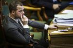 Asylstramninger. De radikales Morten Østergaard retter skarp kritik mod Socialdemokraternes opbakning til asylstramninger. 