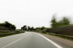 Skitlning. Regeringen vil tillade langt flere skilte på vejene. 