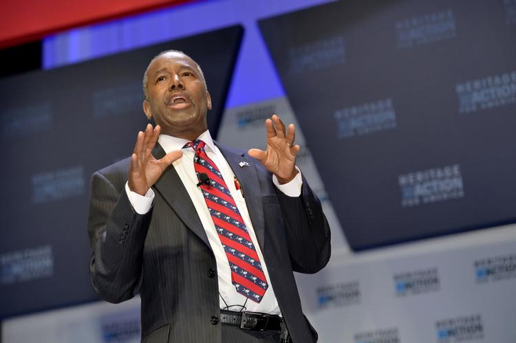 Debatklima. Der skete et skred i den amerikanske debat om islam, da lægen og præsidentkandidaten Ben Carson i et interview i september sagde, at han absolut ikke ville anbefale, »at en muslim står i spidsen for dette land«. 