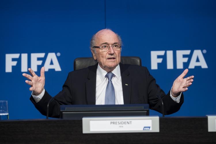 Afgående. Fifa-præsident Sepp Blatter er suspenderet pga. en korruptionsmistanke.  Under hans ledelse voksede Fifa til en milliardforretning, der udviklede særegne principper omkring økonomi og forvaltning. 