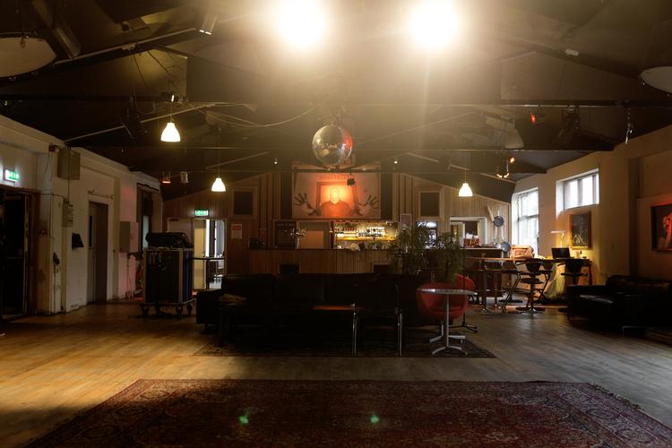 Mangfoldigt. Nørrebro har fået et mødested for både stjernerne og vandbærerne. 