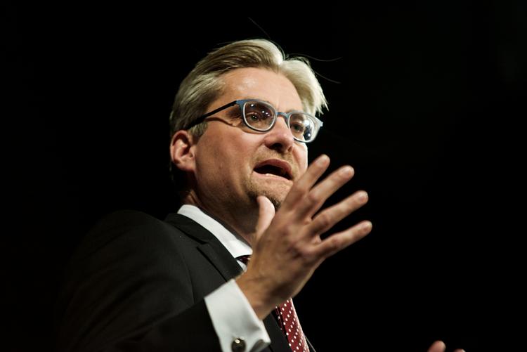 Kritik. Justitsminister Søren Pind (V) er kommet i modvind efter nyt argument for et ja ved folkeafstemningen. 