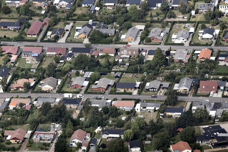 Boligejere I 2000 betalte ejerne de 1,2 procent af den samlede ejendomsværdi i ejendomsværdiskat og grundskyld. I dag er det tal steget til 1,3 procent. 