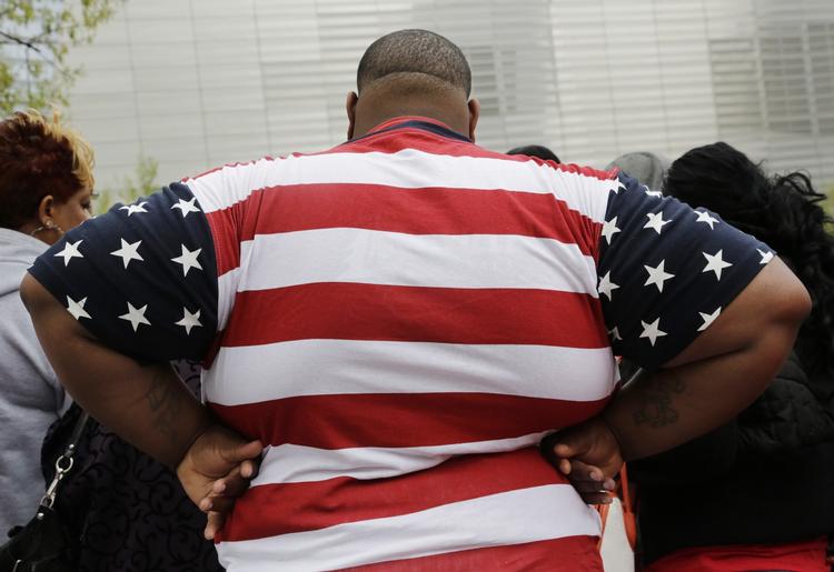 overvægt. Fedme er et stort problem i USA, hvor næsten en trejdedel af befolkningen er overvægtige. Nærmere bestemt 78,9 millioner voksne og 12,7 millioner børn. 