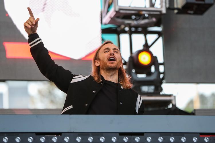 Beat. David Guetta har fået æren af at stå for værtsnationen Frankrigs EM-sang ved fodboldturneringen næste år. 
