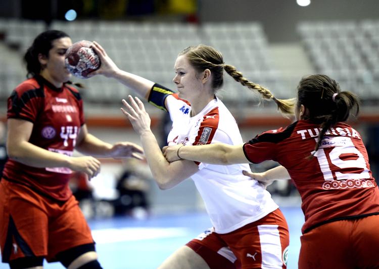 Klasseforskel. Danmark og Anne Mete Hansen vandt 33-15. 