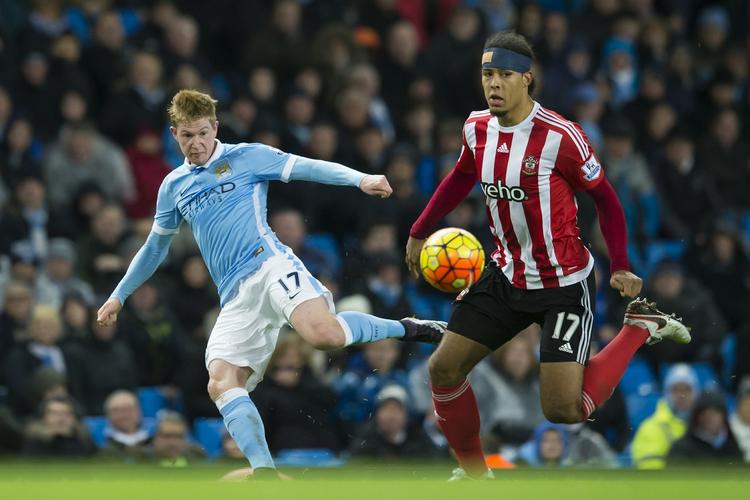 Mål. Kevin De Bruyne (tv) var på pletten for City. 