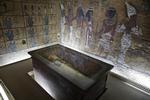Gravsted. Barnekongen Tutankhamon er vel Egyptens mest berømte farao. Han døde kun 19 år gammel efter blot ni år ved magten. 