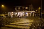 Bageriet på Hvide Sande Havn blev traditionen tro omringet af vandmasserne. 