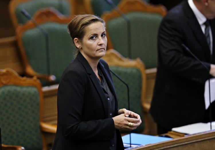 Skeptisk. Pia Olsen Dyhr advarer mod at bruge folkeafstemningen om retsforbeholdet til at skabe andre aftaler. »Det er ikke en løsning på de udfodringer, Danmark står over for«, siger SF's formand. 