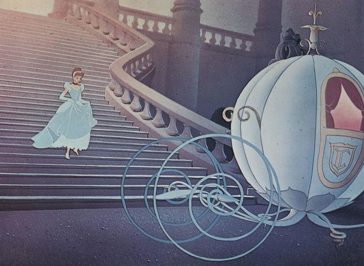 FESTSÆSON. Når Askepot mon nogensinde til bal på slottet? Det kan du se i Cinemateket denne måned. Pr-foto 