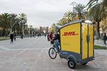 Pedalkraft. Vareudbringning er en logisk udfordring for de store lastbiler i Barcelonas smalle gader, og det har skabt et marked for cykeludbringning. 