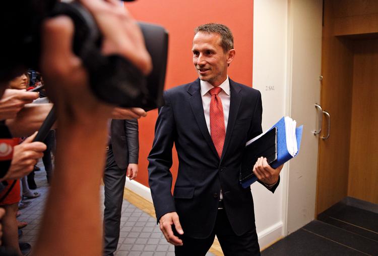 Konflikt. Selvom jasiden tabte afstemningen om tilvalgsordningen, afviser Kristian Jensen (V) at ændre den danske EU-politik. 