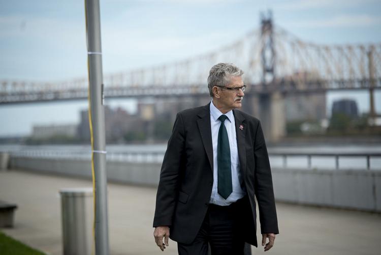 Bekymret. Den forhenværende udenrigsminister (S), Mogens Lykketoft, er bekymret over, hvad det er for en verden, vi efterlader vores børn og børnebørn 