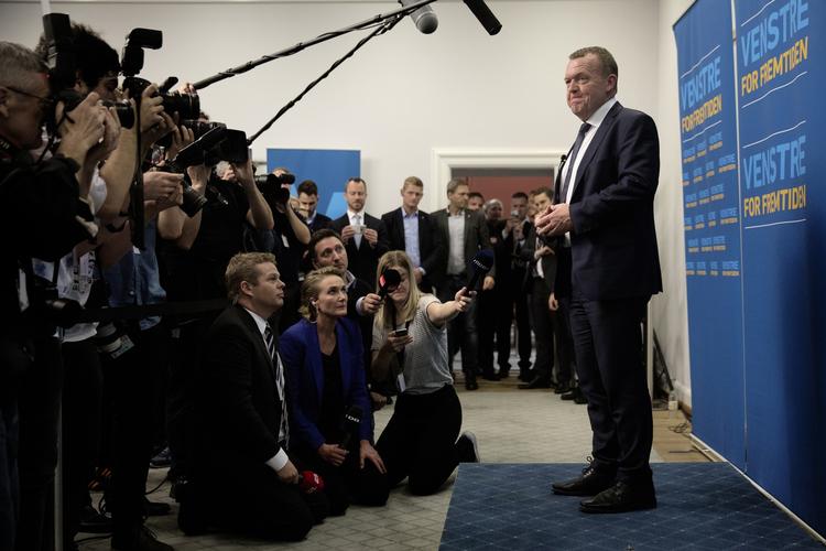 Vælgerlussing. Lars Løkke Rasmussen vil formentligt få en vælgerlussing ovenpå nej'et i torsdags. 