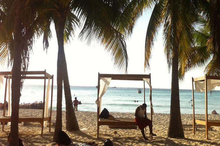 IslaMujeres_strandbarenBuho