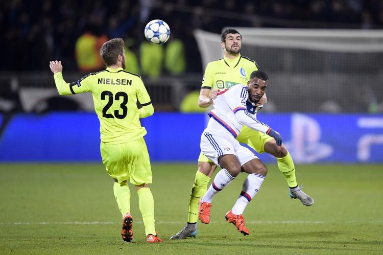 Optur. Danske Lasse Nielsen og Gent kan i aften spillere sig videre i Champions League. 