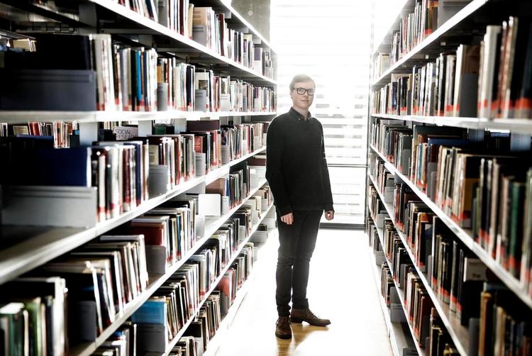 Studerende. Det er kun omkring en håndfuld af eleverne fra Mikkel Vejles gamle gymnasieklasse på Falster, der har taget en videregående uddannelse. 