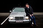 Yndlingsbilen. Direktør Jesper Boysen kan godt lide ny elektronik, men hans bedste bil er en ældre Mercedes. Finn Frandsen 