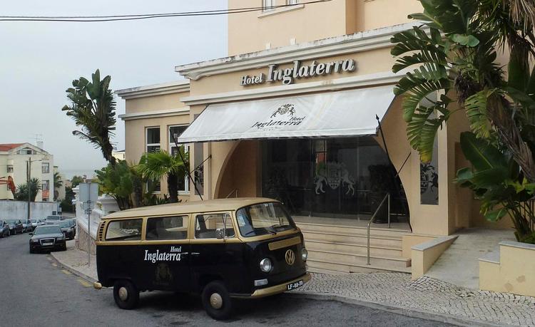 NÆRHED. Hotel Inglaterra i den portugisiske by Estoril ligger tæt på alt, uanset om man er til strand eller kasino. 