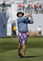 Kult. Bill Murray er beundret og elsket for at være en skuespiller, der går sine egne veje. Han har blandt andet spillet professionel baseball, læst filosofi og så er han hverken bange for at overtage rattet fra taxachauffører eller crashe en polterabend. 