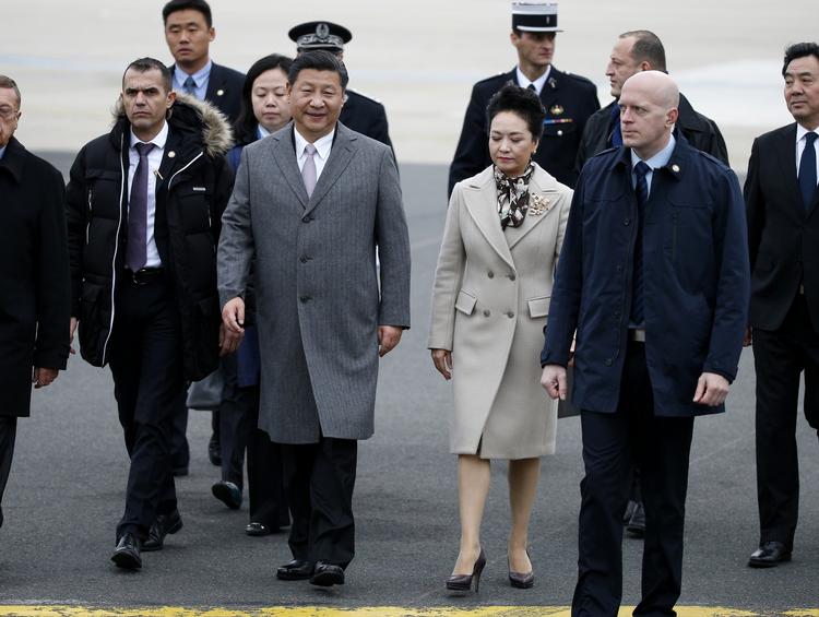 Klima. Den kinesiske delegation med præsident Xi Jinping ankommer til klimatopmødet i paris for to uger siden. Hjemme i Kina fylder emnet ikke meget. 
