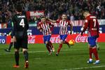 tophold. Saul Niguez (midt) jubler efter sin scoring for Atletico Madrid mod Athletic Bilbao. 
