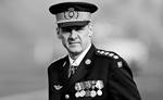 Kampfly. Forsvarschef Peter Bartram er en del af den styregruppe, som skal udforme en anbefaling til regeringen, om valg af en ny type kampfly. 