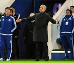 bundhold. Arrogancen er ved at være lidt tyndslidt hos Chelsea-træner José Mourinho, der ellers plejer at påtage sig ansvaret for holdets normalt så sjældne nederlag. 