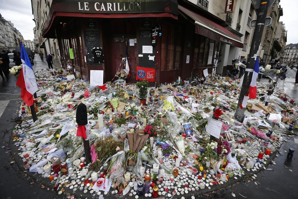 Her er det Le Carillon fotograferet seks dage det blodigste terrorangreb i Paris' historie. 