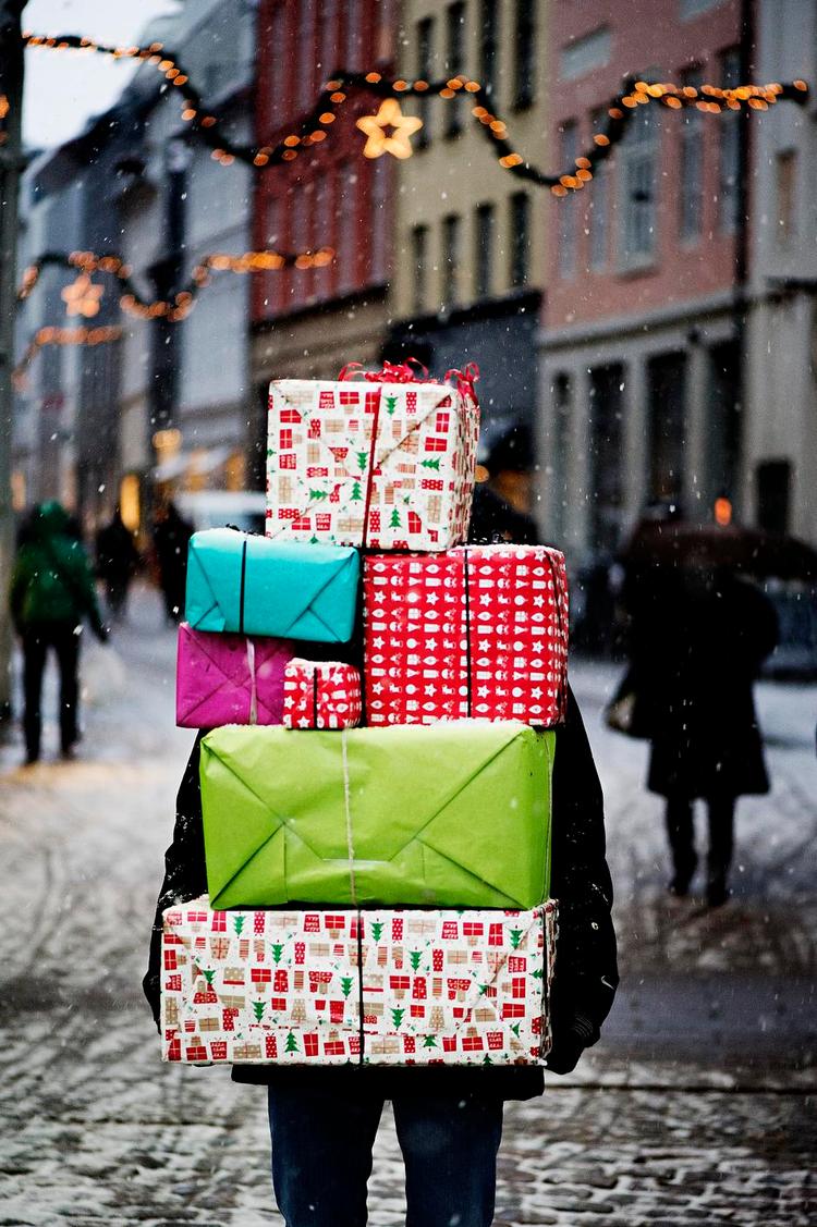 Forbrug. Vækst kommer ikke af sig selv. De europæiske politikere og forbrugere må have pungen op af lommen, opfordrer amerikansk økonom. 