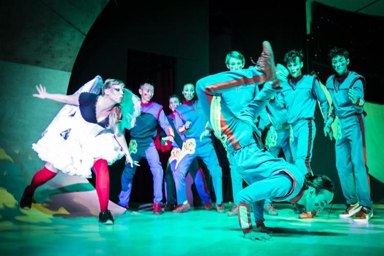 Nøddeknækkeren. Der er masser kampgejst i Nødeknækkeren på Docken. 