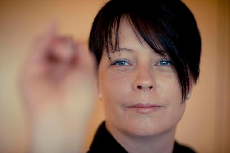 BLIKKET. Det er fast rettet mod skiven. 