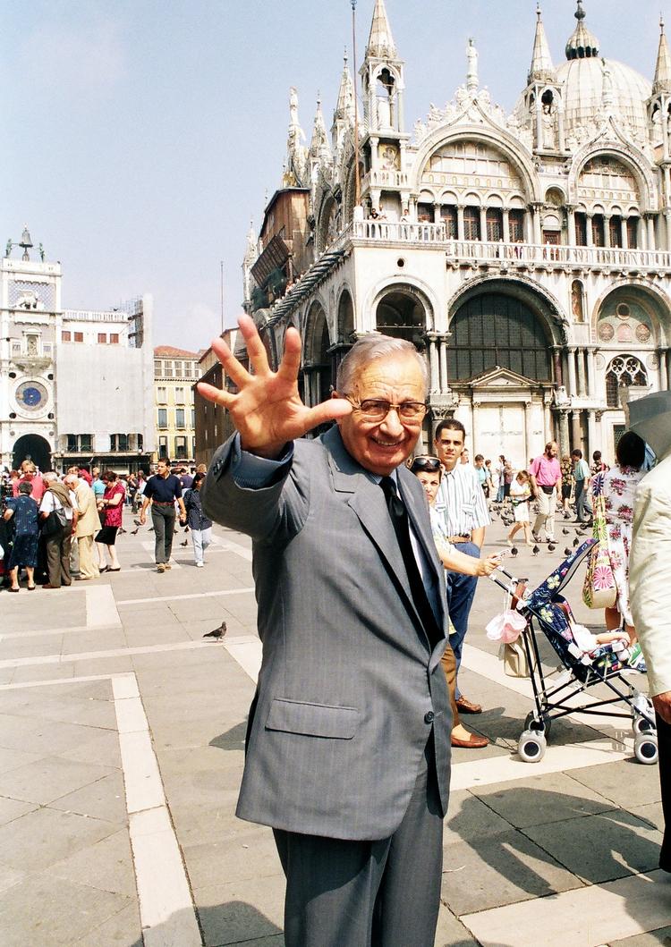 Død. Neofascisten Licio Gell er død, 96 år. 