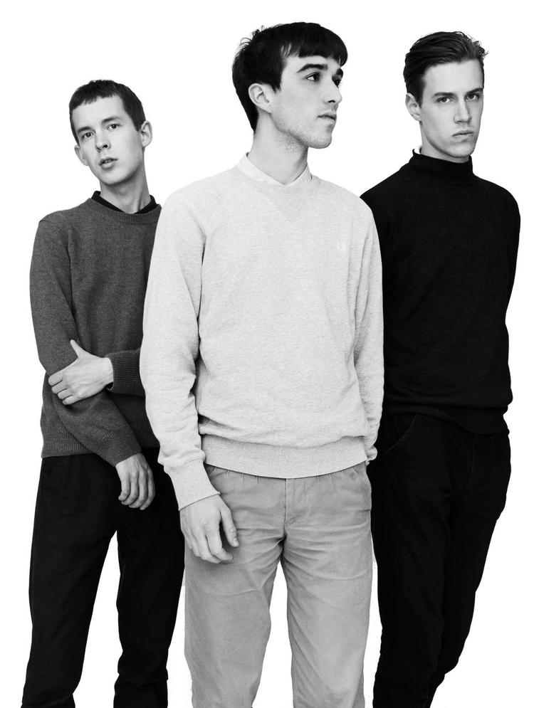 bevægelse. Lust For Youth har bevæget sig fra dyster melankoli til et mere synthpoppet udtryk. 
