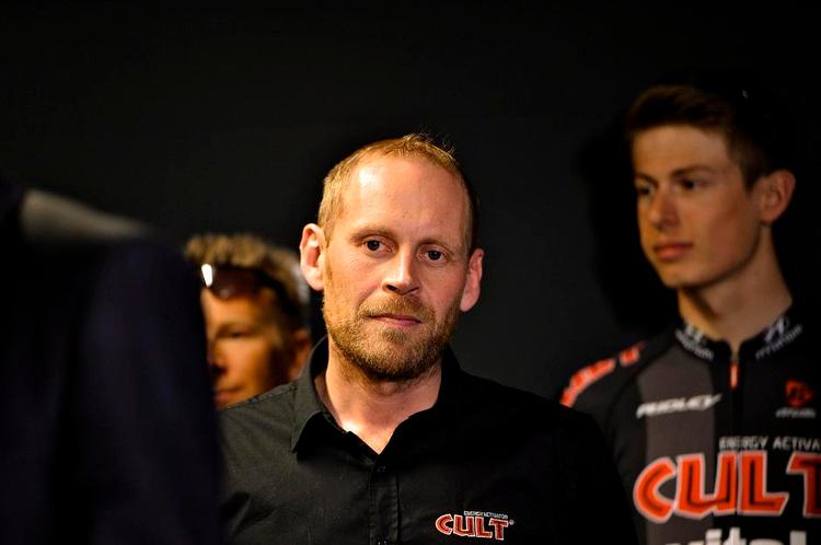 Ude. Michael Skelde aner ikke, om han vil fortsætte i cykelsporten, efter at hans tid som sportsdirektør sluttede så pludseligt forleden. 