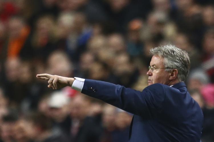 Hyret. Hiddink har massiv rutine fra adskillige landstrænerjob samt klubansættelser i bl.a. Real Madrid, Valencia og PSV. 