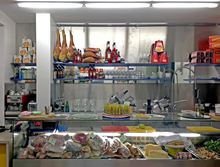 Overflødighedshorn. Hos Mercato di Osteria 16 kan man købe et hav af forskellige italienske delikatesser. 