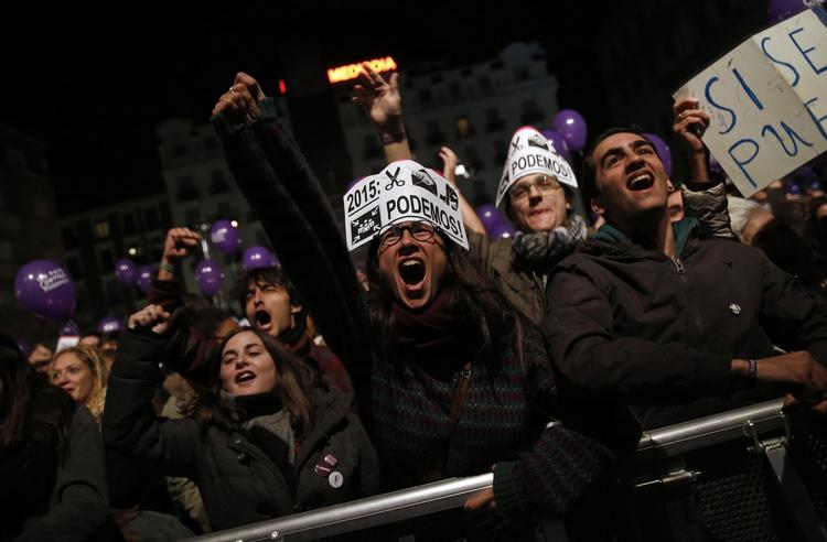 Jubel. Især for Podemos var valget en triumf. Lederen af det nye parti, Pablo Iglesias, talte på valgdagen om, at Spanien nu går igennem sin anden »transformationt« med henvisning til den historiske periode efter diktatoren Francos død i 1975, da landet vendte tilbage til demokratiet. 